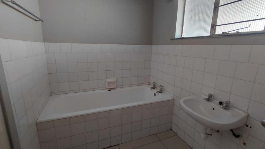 To Let 3 Bedroom Property for Rent in Southernwood Eastern Cape